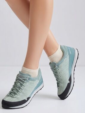 Grafton Women's Hiking‎ Shoes Size 6.5 Green Suede Trail Running Sneaker